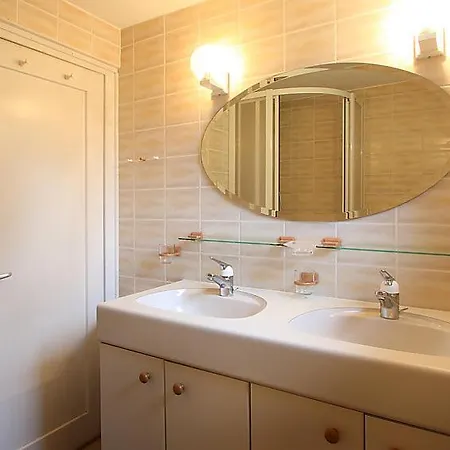 Pfingstegg Sleeps 6 Holiday home *
